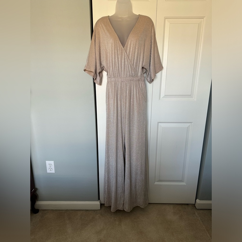 Aura gold jumpsuit BRAND NEW WITH TAGS size small